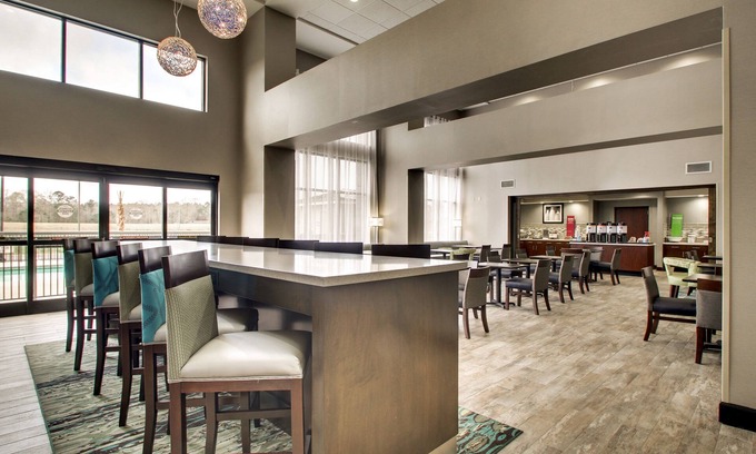Yemassee Hotel | Eco-Friendly Hampton Inn Yemassee with Pool & Breakfast