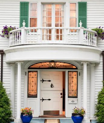 Lenox Hotel | Experience Excellence at Hampton Terrace Inn with Pool Access