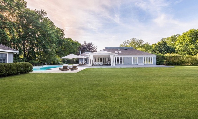 Sagaponack House | Discover Chic Hamptons/Sagaponack: Guest Rated 10/10 Escape