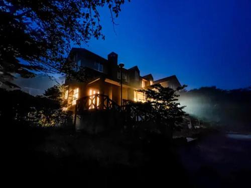 Nasu House | Hana No Paradise: Family-Friendly Stay with Hot Tub Access
