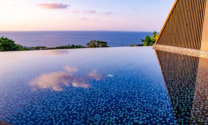 Nakijin Hotel | Premier Stay at Hanalee Villa Kouri with Private Pool & Spa