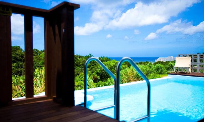 Maeganeku Apartment | Experience Hanare AOZORA: Family-Friendly with Pool Access