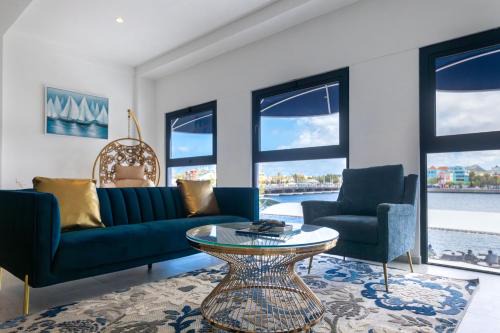 Pietermaai District Apartment | Stylish Handelskade Penthouse - Family Friendly & 4 Stars