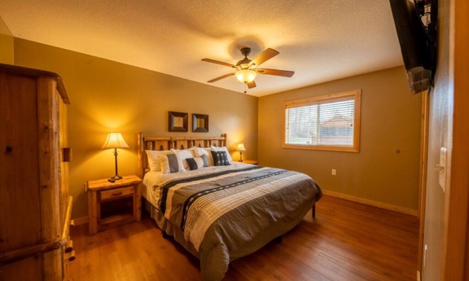 Isle Resort | Handicap accessible 1 bedroom with WiFi, great views of Mille Lacs. Cabin 12