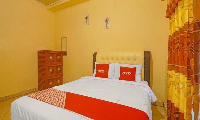 Padang Hotel | Family-Friendly Handira Homestay Syariah in Padang