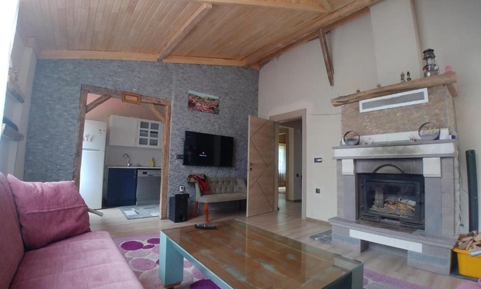 Caykara Ski Chalet | Comfortable Stay at Hanefi Şahin Daily Rental Home
