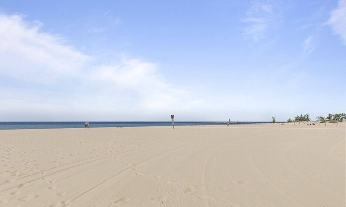 Lakeside House | Hang out at the Beach