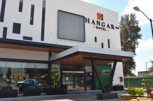 Tlajomulco de Zuniga Hotel | Convenient Hangar Inn Guadalajara Aeropuerto with Breakfast