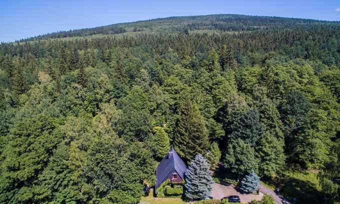 Swieradow-Zdroj Villa | Hanna House: Serene Forest Retreat with Spa and Pool