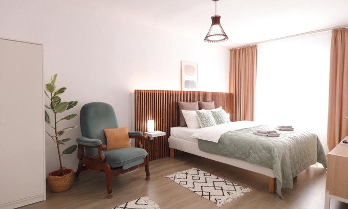 Ocna Mures Apartment | Family-Friendly Retreat at Hannah's Apartment Ocna Mures