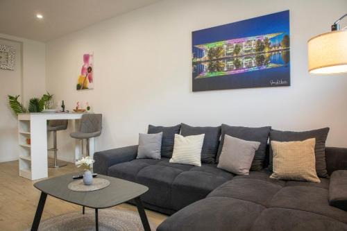 Wolfsburg Apartment | HANNIBAL - Design Apartment with Kitchen & High-Speed Wi-Fi