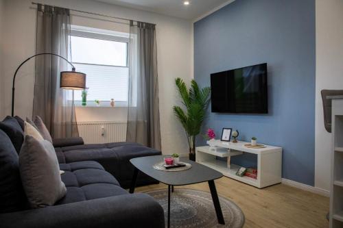 Wolfsburg Apartment | HANNIBAL - Design Apartment Lavendel 4, VW Nähe, Parkplatz, Küche, HighSpeed-WLAN, Fitness, Solarium