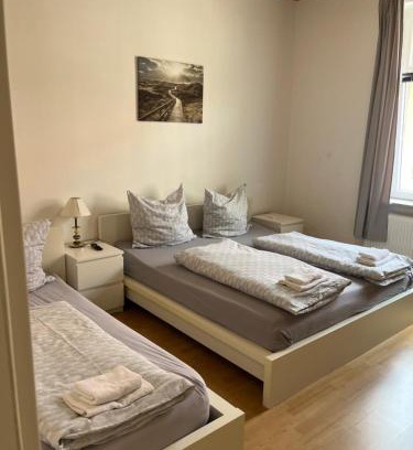 Region Hannover District Apartment | Pet and Child Friendly Hannover Messe Apartment Retreat