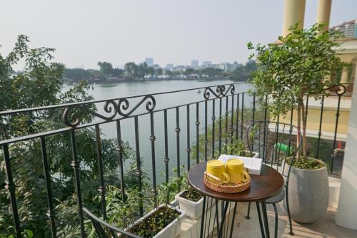 Truc Bach Apartment | Hanoi Shouten - Exceptional Staycation with Breakfast & Family-Friendly