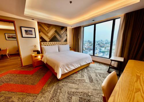 Uttara Hotel | Elegant HANSA - A Premium Residence with Spa & Pool
