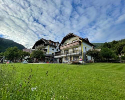 Hintergoeriach Apartment | Pet-Friendly Escape at Hansalgut with Spa & Child Care