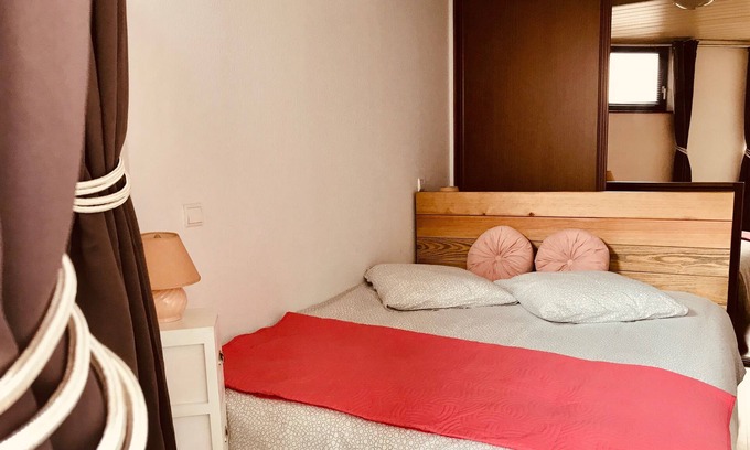 Ammerschwihr Apartment | Cozy Hansel Apartment with Family Ensuite & Courtyard View