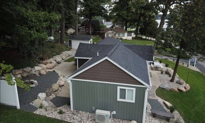 Ludington Cottage | Discover the Cozy Retreat at Hansel of The Shiny Pebble Cottages