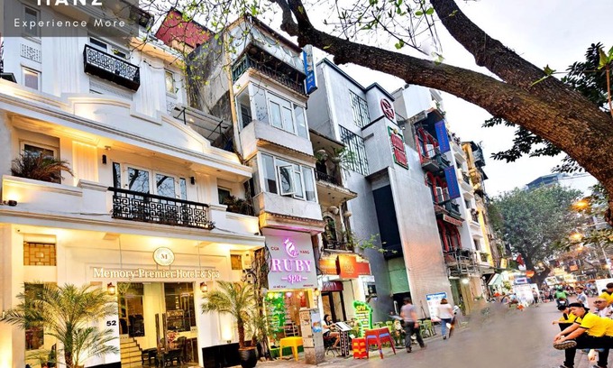 Hang Buom Apartment | Discover HANZ Memories Premiere Hotel: Family-Friendly Stay