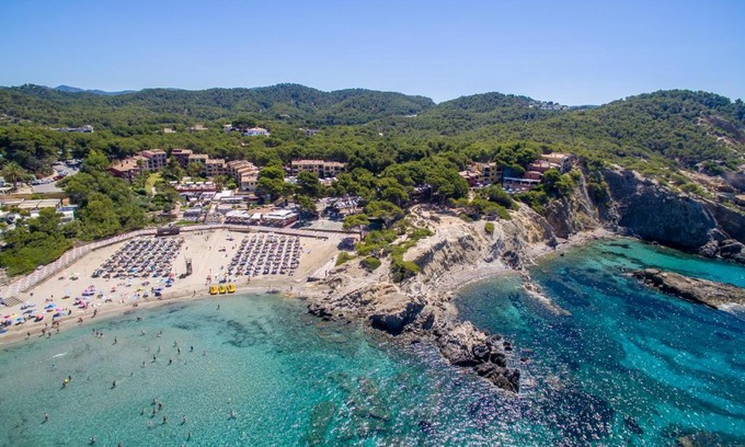 Peguera Apartment | Experience Oceanfront Bliss at Hapimag Resort Paguera