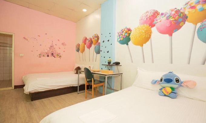 Xitun District House | Experience Happiness Fengjia: Family-Friendly Haven
