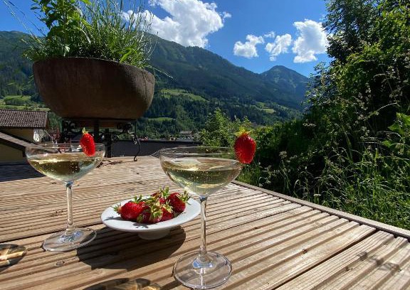 Sankt Veit im Pongau Apartment | Exceptional Family Retreat at Happy Amadei - Rated 9.4/10