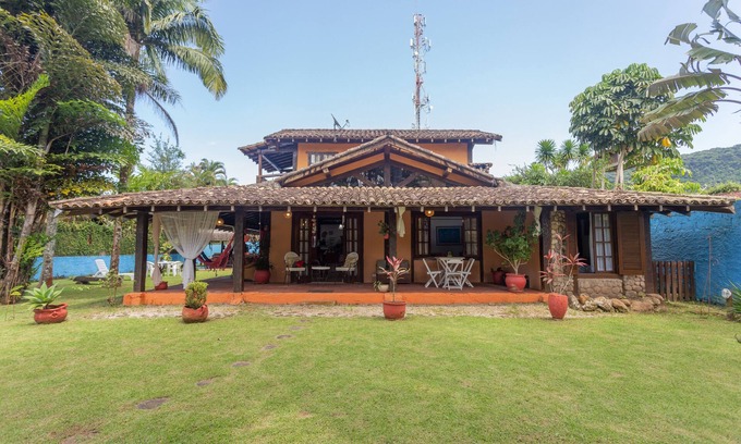 Barra do Sahy House | Delightful Oceanfront House in Barra do Sahy - Rated 9.2