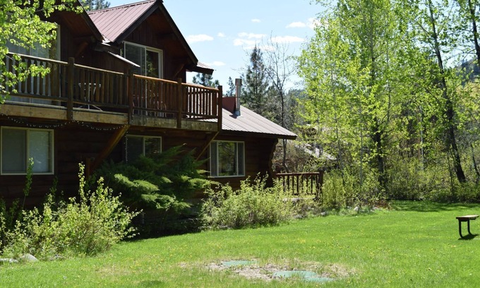 Winthrop Cabin | Cozy Cabin Retreat: One Bedroom at Wolfridge Resort