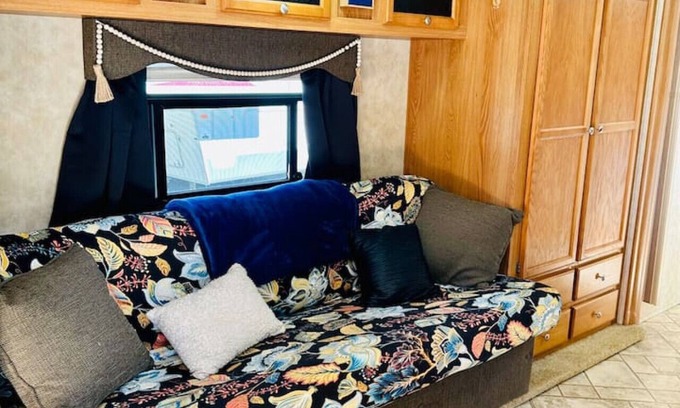 Redwood House | Relaxing Retreat at Happy Camper on Eagle Lake