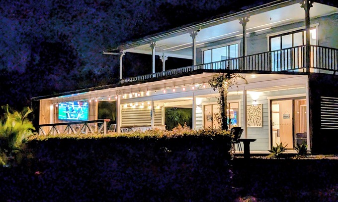 Brisbane Waterfront House | SeaView Bliss in Bulwer - Guest Rated 9.8 & Family-Friendly