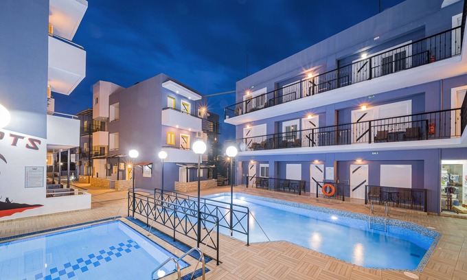 Malia House | Oceanfront Happy Days Studios with Pool & Family Amenities