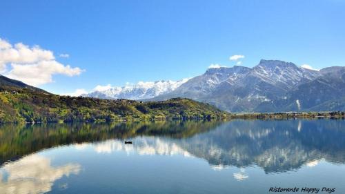 Susa House | Delightful Happy Days sul lago: Pet-Friendly Family Retreat