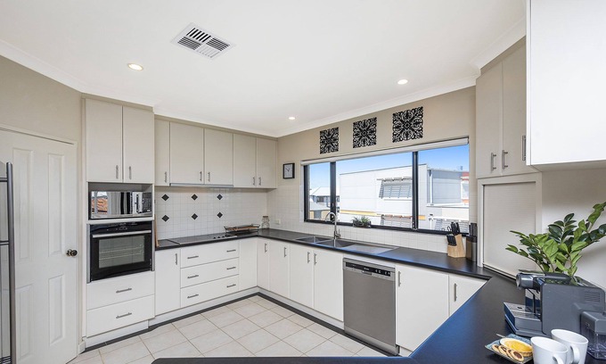 Ledge Point House | Ideal Family Stay at Happy Daze - Coastal Oasis Retreat