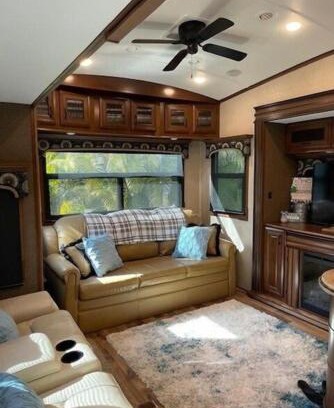 River Ranch Other | Family-Friendly Happy Glampers with Ocean View Amenities