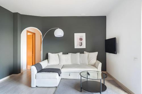 Zorzino Apartment | Pet-Friendly Happy Guest Apartments - Dolce Vista Awaits You