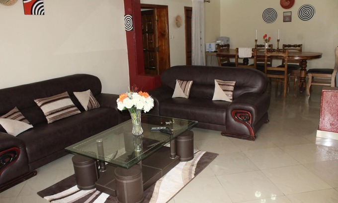 Remera House | Cozy Home and Dine - Ideal Bed & Breakfast for Travelers