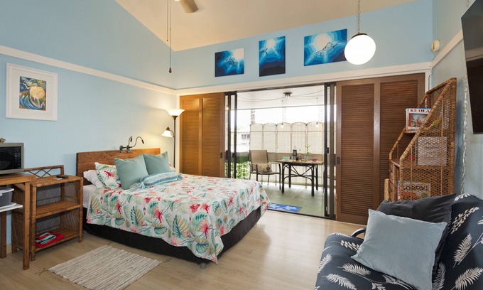 Hilo Condo | Idyllic Happy Honu Oasis: Surf Shack with Pool & A/C