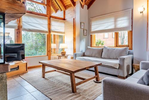 Angostura House | Happy Host Patagonia - La Gurisa
