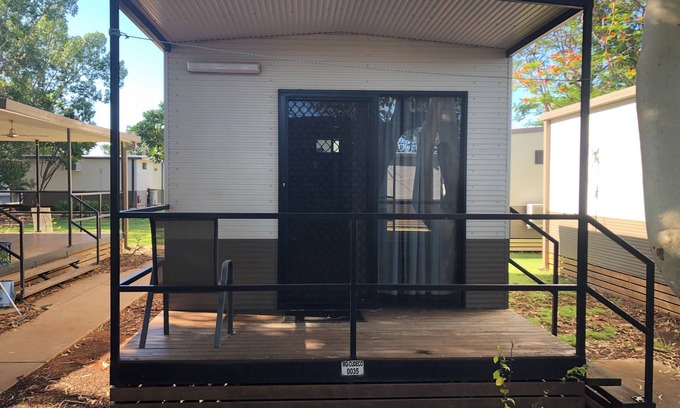 Cloncurry Hotel | Happy Jacks Cabins and Offices