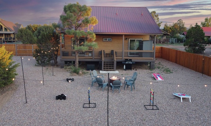 Overgaard Cabin | Happy Pines Hideaway | Fenced Yard~Fire Pit