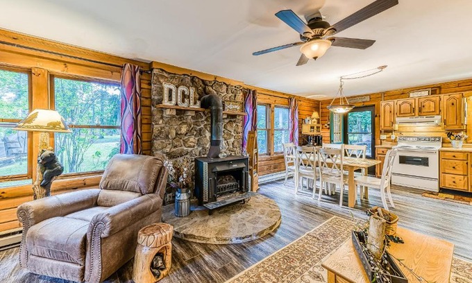Sky Valley House | Experience Happy Returns with Ocean Views and Hot Tub Bliss