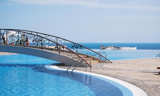 Topola Apartment | Incredible Happy Studio with Ocean View and Pool Access