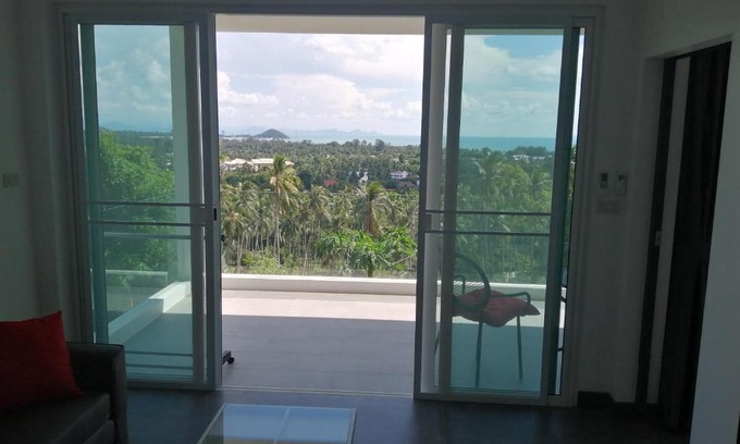 Na Thon Villa | Cozy Happy Villa: Pet-Friendly with Ocean Views & Breakfast