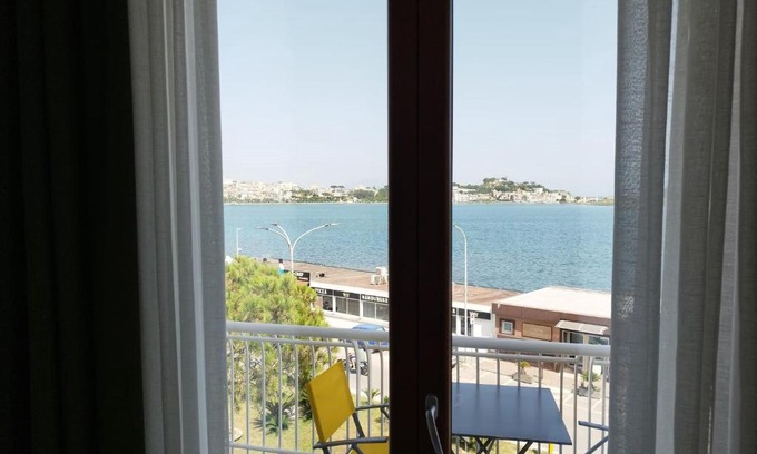 Bacoli Bed & Breakfast | Discover HappyRooms: Kid-Friendly Stay with High Ratings