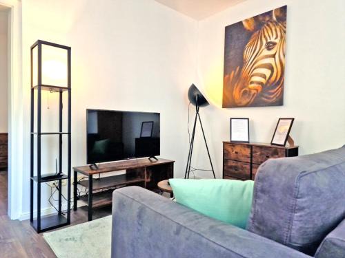 Gohlis Apartment | Pet-Friendly HappySide TinyHouse with Kitchen & Terrace