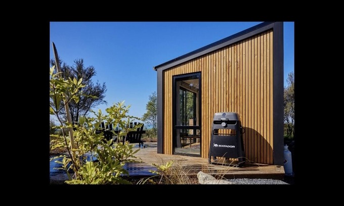 Hapuku Cabin | Eco Tiny House at Hapuku River with Ocean View & Pet Friendly