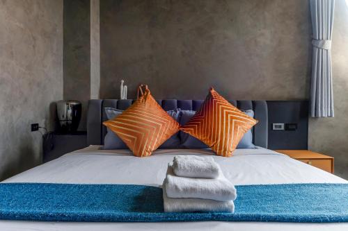 Sail Rock Beach Bed & Breakfast | Explore 墾丁船帆石原宿: Pet-Friendly with Oceanfront Views