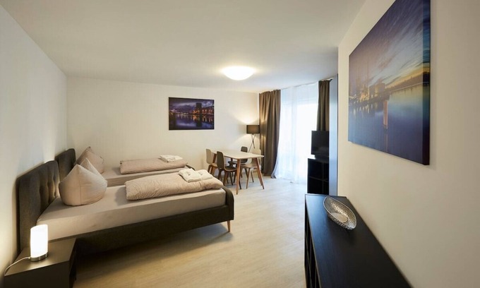 Weststadt Mittlerer Teil Apartment | Cozy Harbor Apartments in Karlsruhe-Weststadt for Families