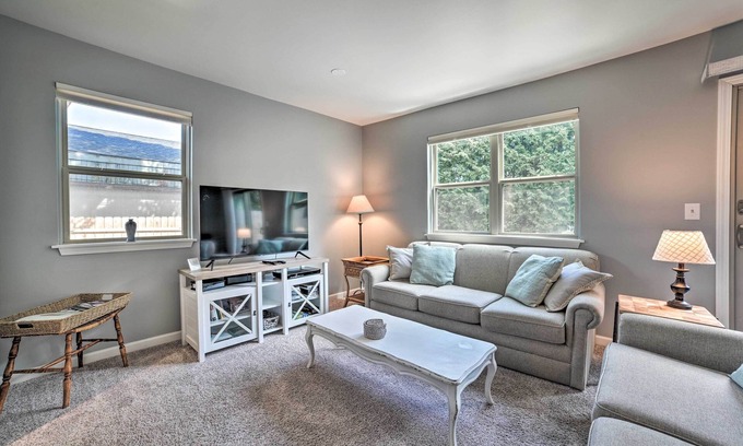 Harbor Springs House | Harbor Springs Retreat: Family-Friendly Getaway Near Beach