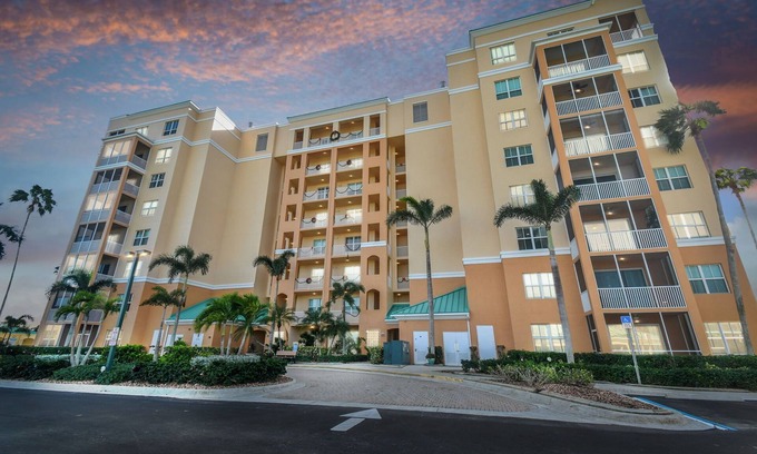 Burnt Store Marina Condo | Explore Harbor Towers: Perfect for Boating & Fishing Fun!
